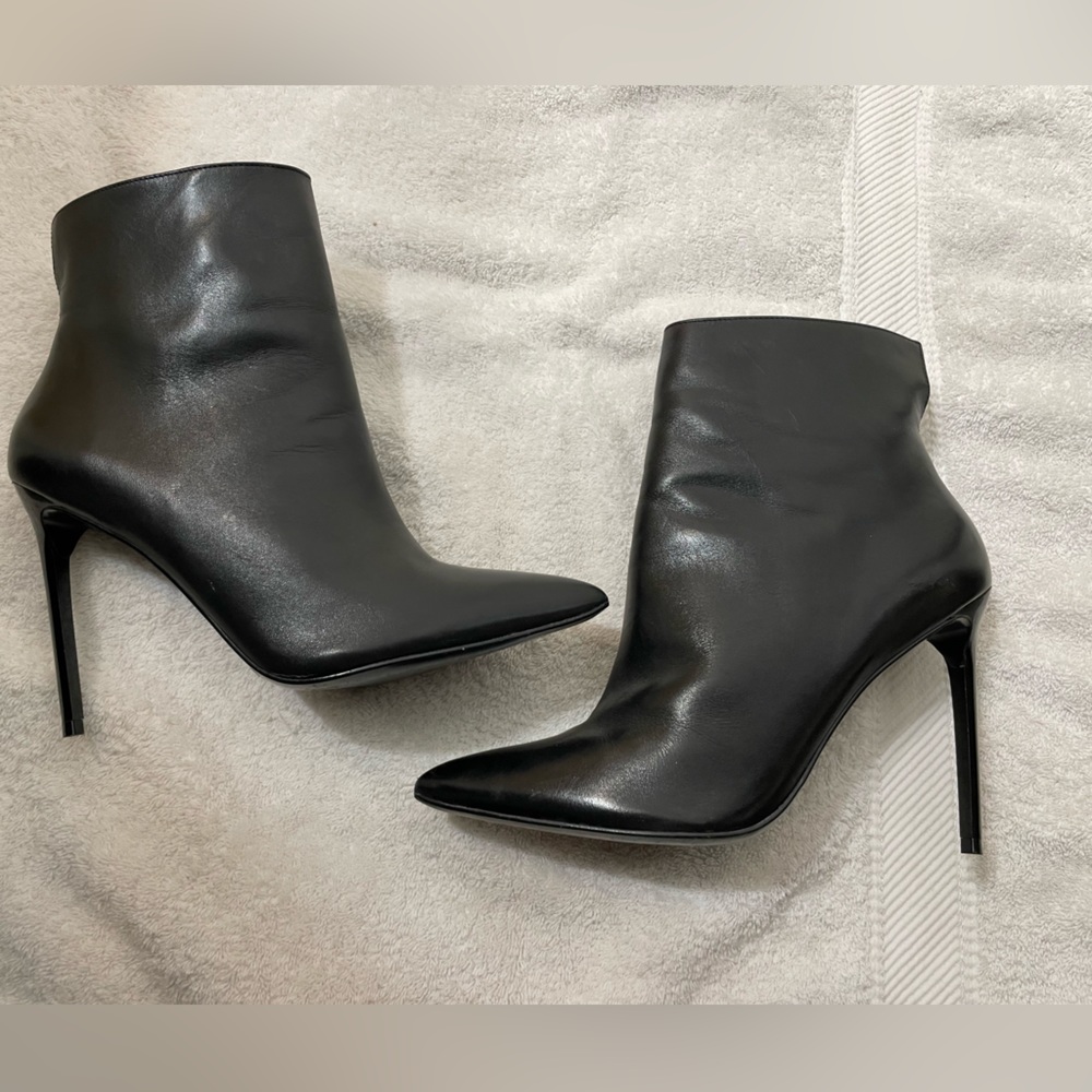 Le Chateau tall ankle boots